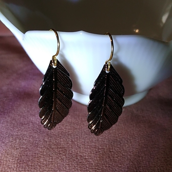 Handmade Delicate Mini Vintage Leaf Earrings Bronze Brass Leaves Botanical New - Picture 7 of 10